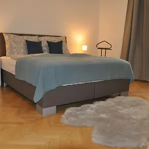 Wunderschöne Altbauwohnung In Zentraler Lage Wien